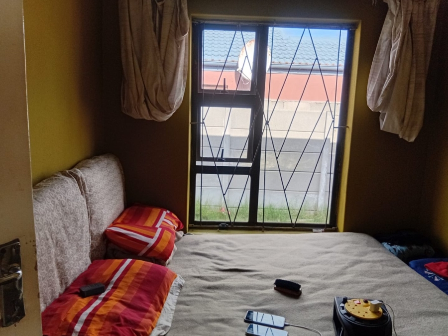 3 Bedroom Property for Sale in Ikwezi Park Western Cape
